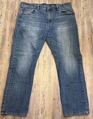 Signature Studio Slim Straight Jeans Size 38x30 Blue Cotton Denim